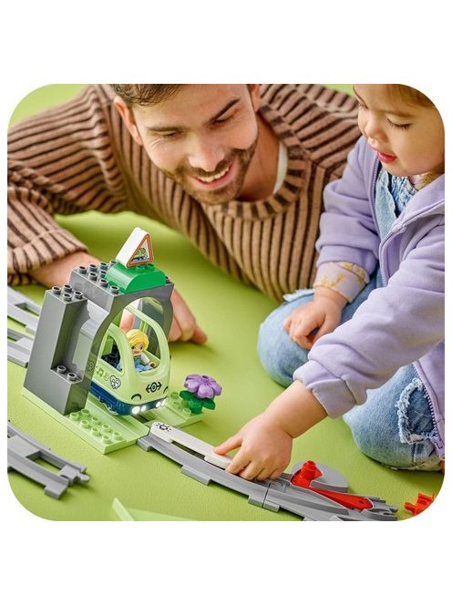 LEGO DUPLO Комплект с тунел и релси за влак, Train Tunnel and Tracks Accessory Set, 10425