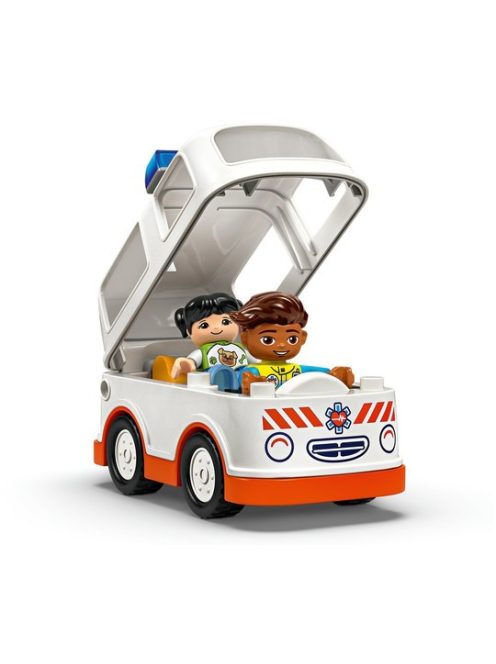 LEGO DUPLO Линейка и шофьор, Ambulance and Ambulance Driver, 10447