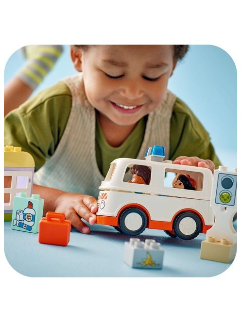 LEGO DUPLO Линейка и шофьор, Ambulance and Ambulance Driver, 10447