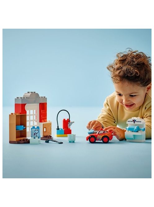 LEGO DUPLO® Disney Посещението на Маккуин в гаража на Док, McQueen's Visit to Doc's Garage, 10456