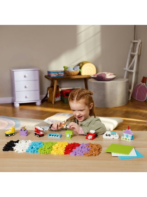 LEGO Classic Креативни строителни и игрални тухлички, Creative build-and-play box, 11044