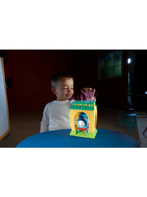 Забавна играчка-прожектор Thomas & Friends My First Get Up & Glow Thomas Night Light, FFX55
