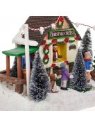 Коледна сцена – магазин за елхи с фигурки, Светлина и музика, 19x13x15 см