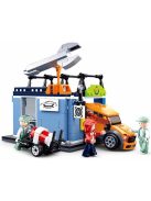 Конструктор Sluban Сити Автосервиз с кола с подемник 340 ел. с 3 фигурки 38х29х7